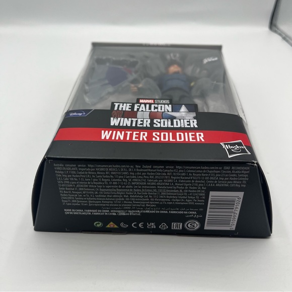 Marvel Legends Series - The Falcon & Winter Soldier: Winter Soldier Figure w/BAF - Picture 12 of 12